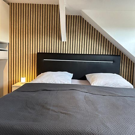 אולדנבורג Schoenes City-Apartment Mit 2 Schlafzimmer, Parkplatz, Ruhig Und Hell, D46-Dg מראה חיצוני תמונה