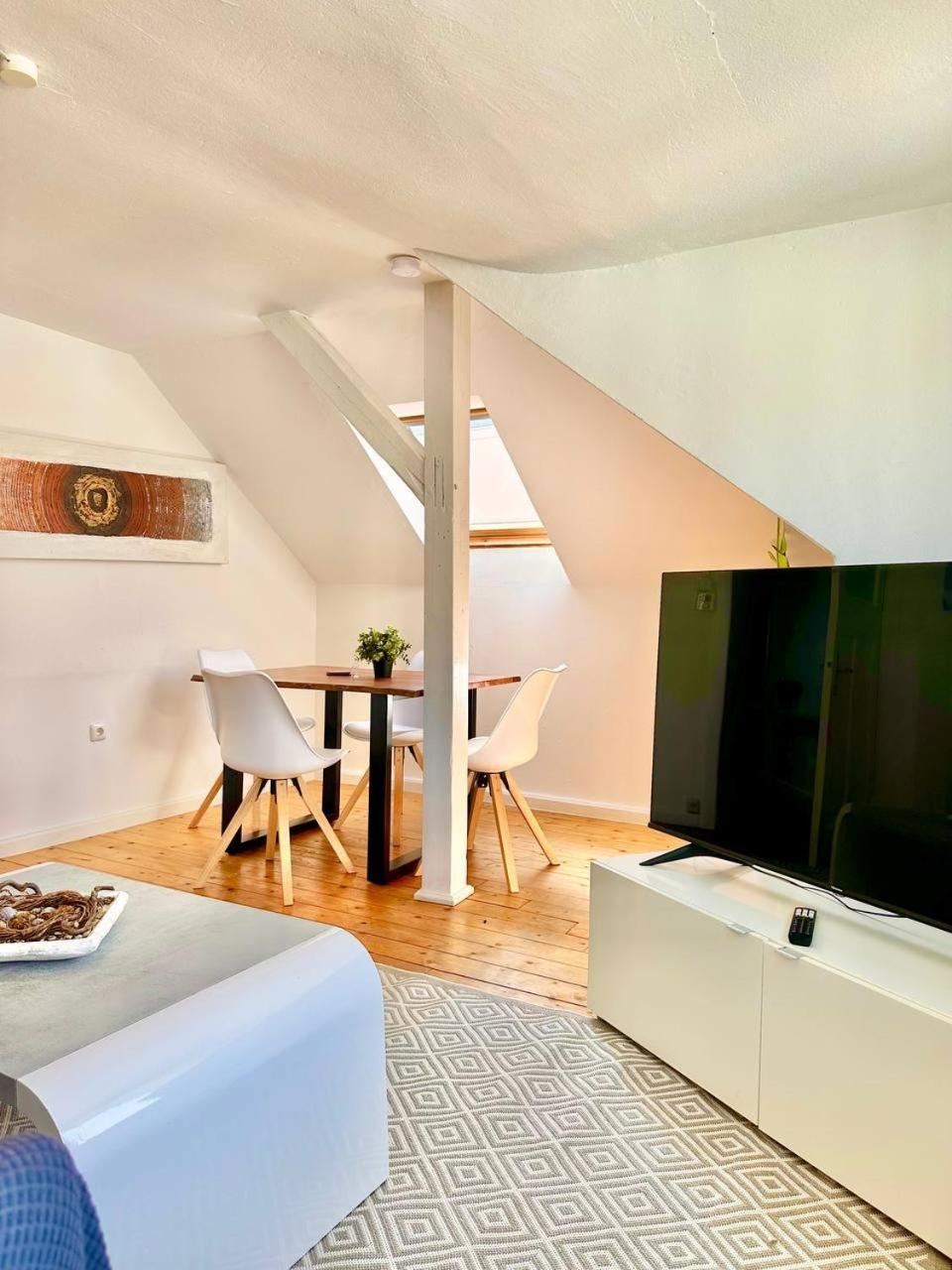 אולדנבורג Schoenes City-Apartment Mit 2 Schlafzimmer, Parkplatz, Ruhig Und Hell, D46-Dg מראה חיצוני תמונה
